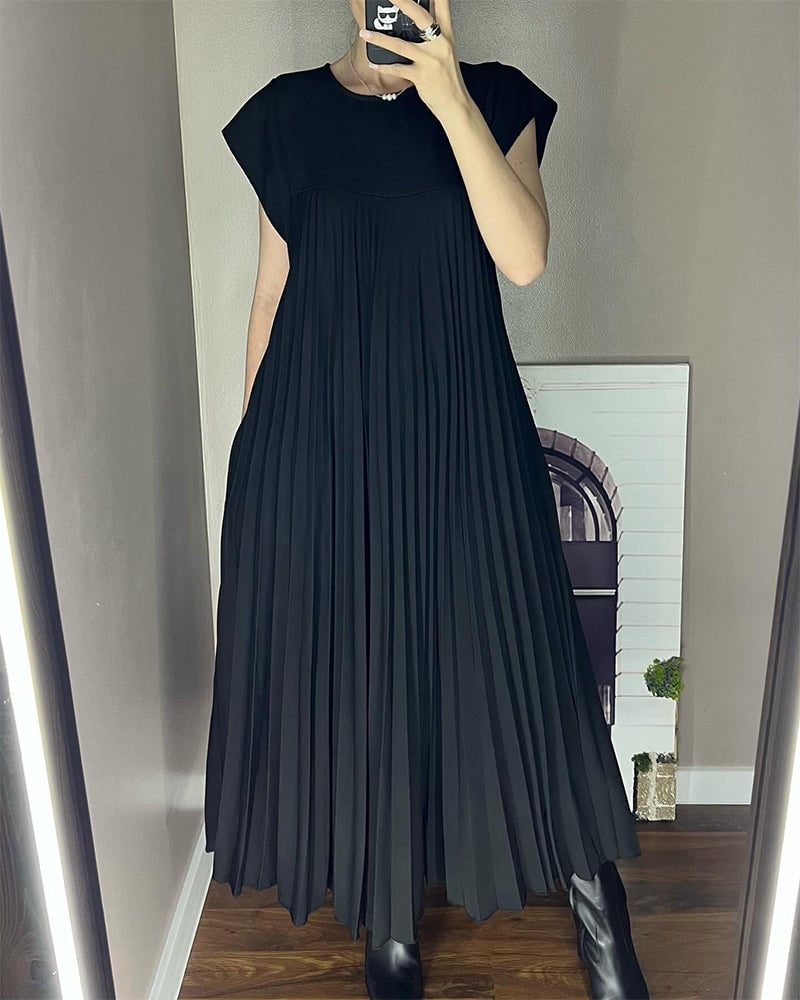Lucille | Comfortable Pleated Dress
