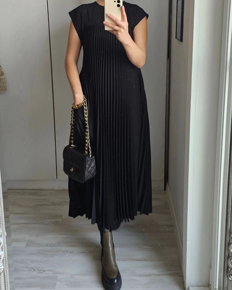 Lucille | Comfortable Pleated Dress