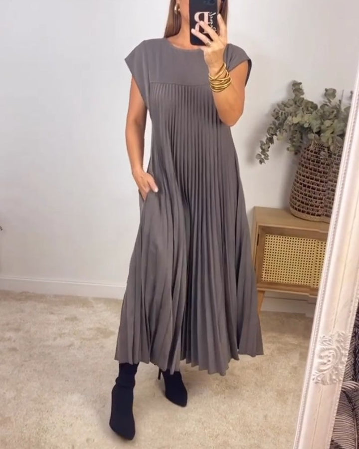 Lucille | Comfortable Pleated Dress
