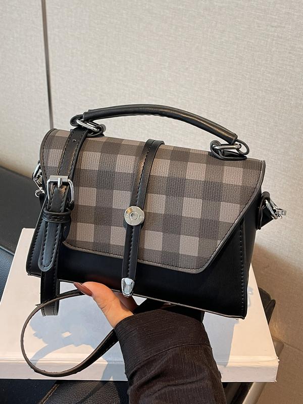 Avanlie | Contrast Stitch Shoulder Bag