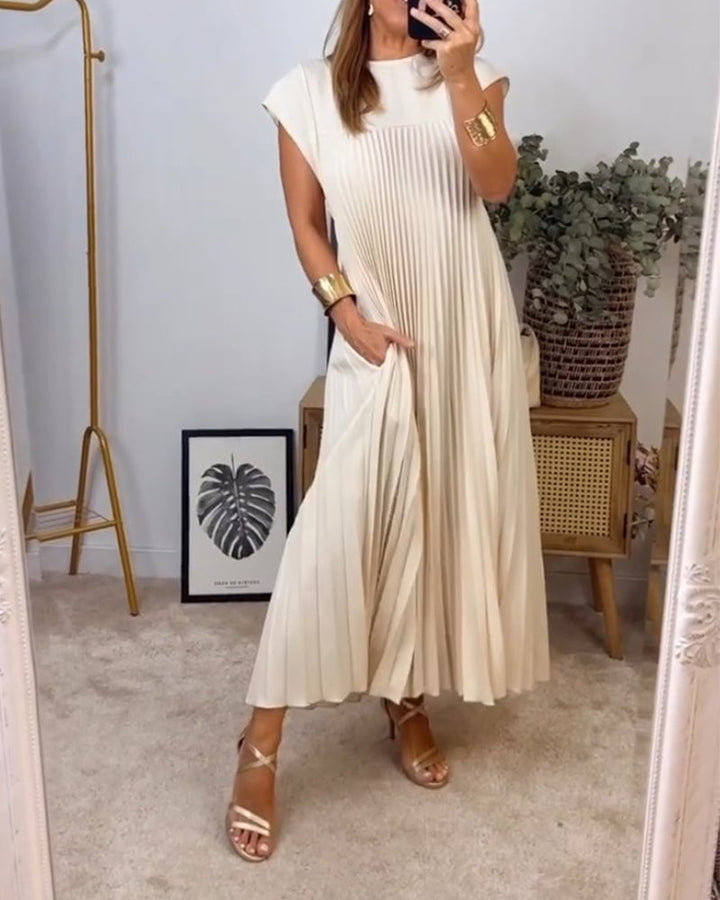 Lucille | Comfortable Pleated Dress