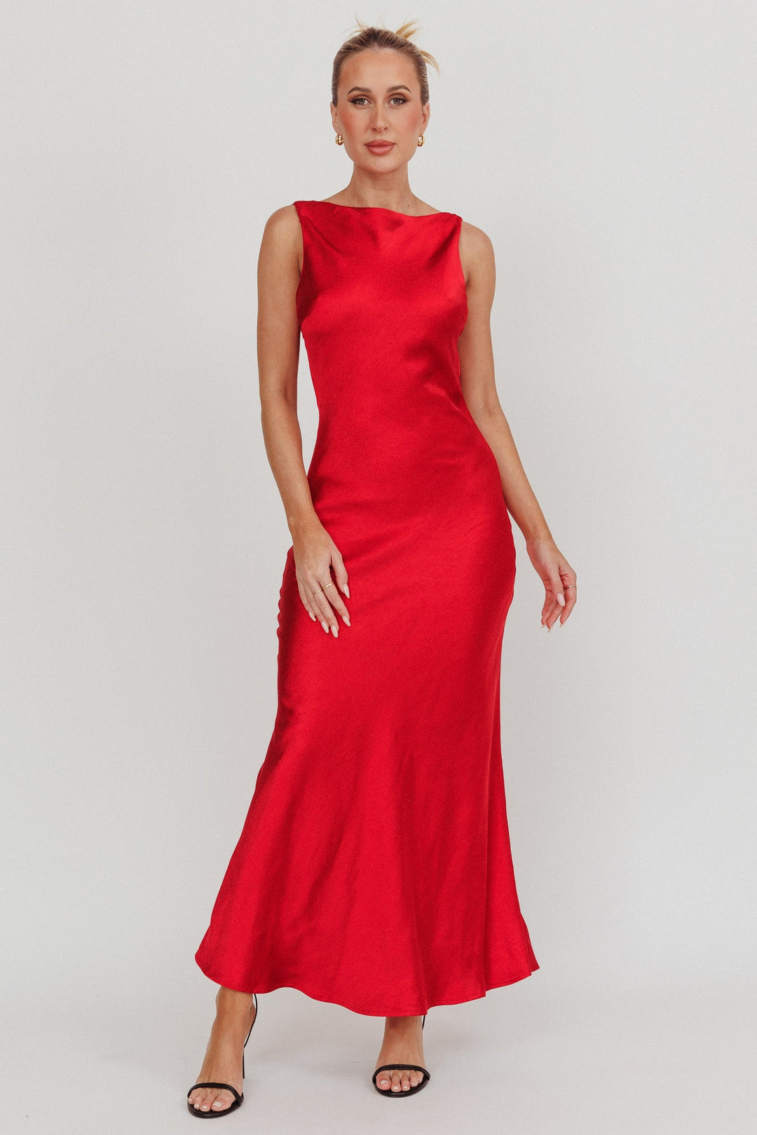 Carmine | Backless Maxi Dress - Red
