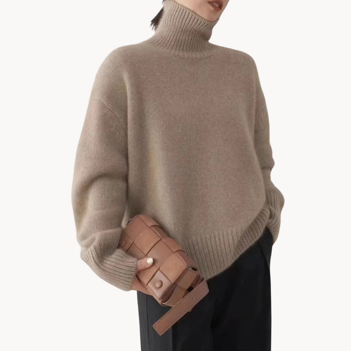 Amélie - Luxe Fine-Knit Turtleneck
