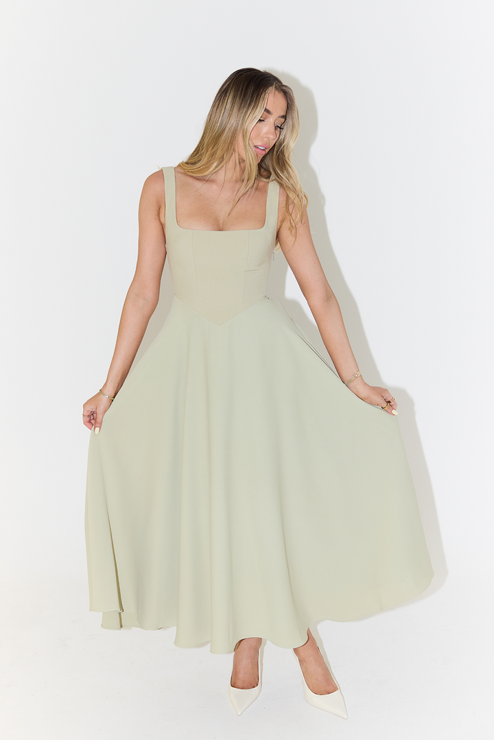 Melisandre - Elegant Square Neck Midi Dress