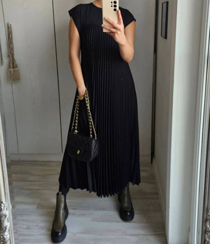 Lucille | Comfortable Pleated Dress