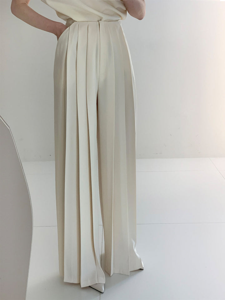 Marlene | High-Waisted Pleated Trousers