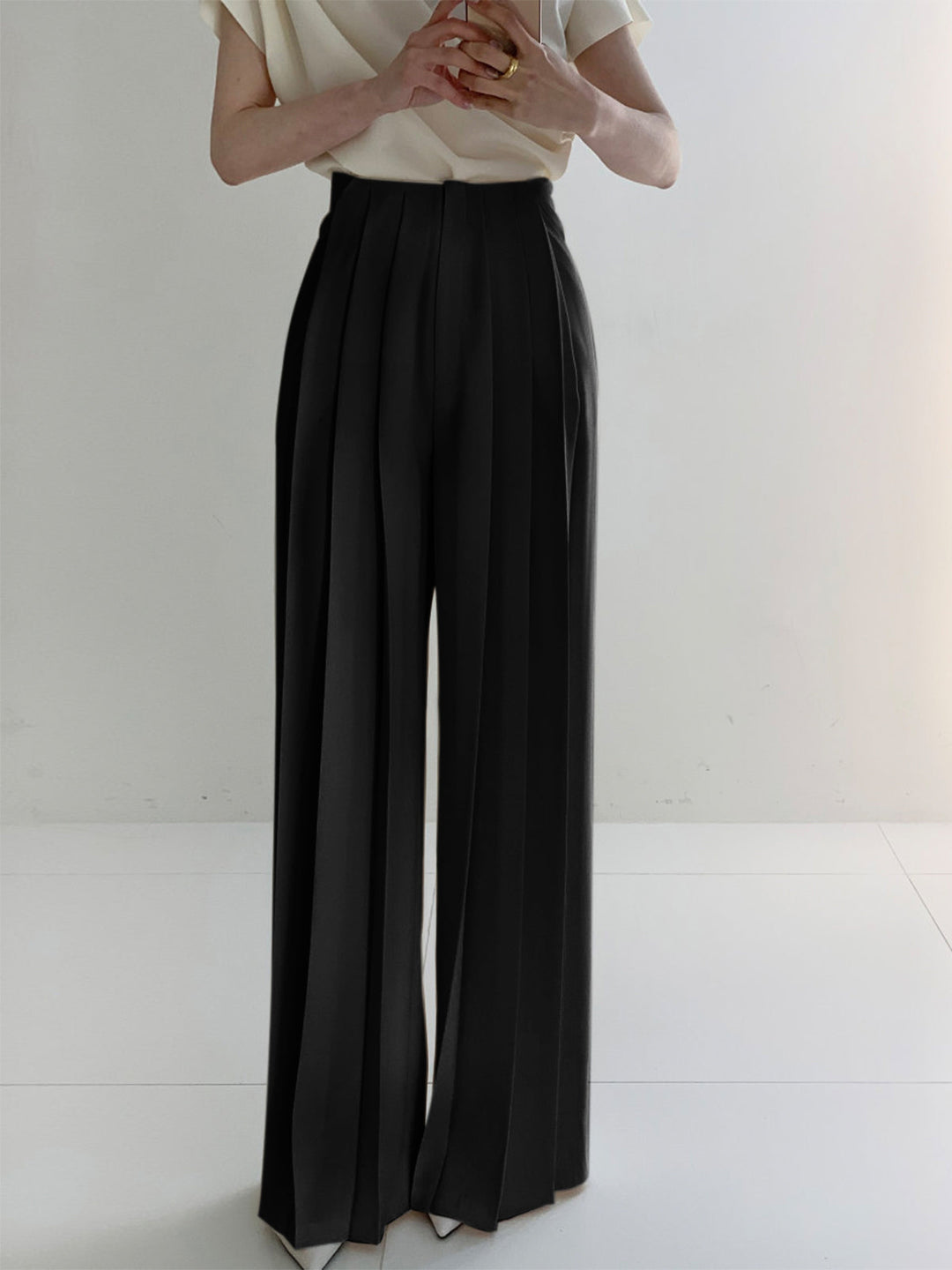 Marlene | High-Waisted Pleated Trousers