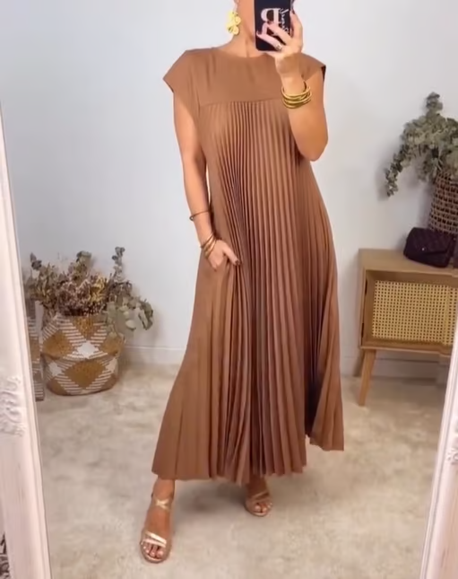 Lucille | Comfortable Pleated Dress