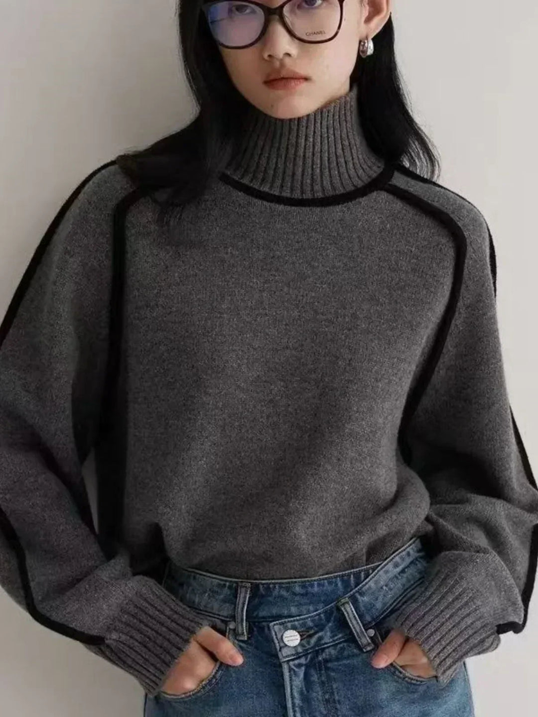 Esmé - Contrast Trim Turtleneck