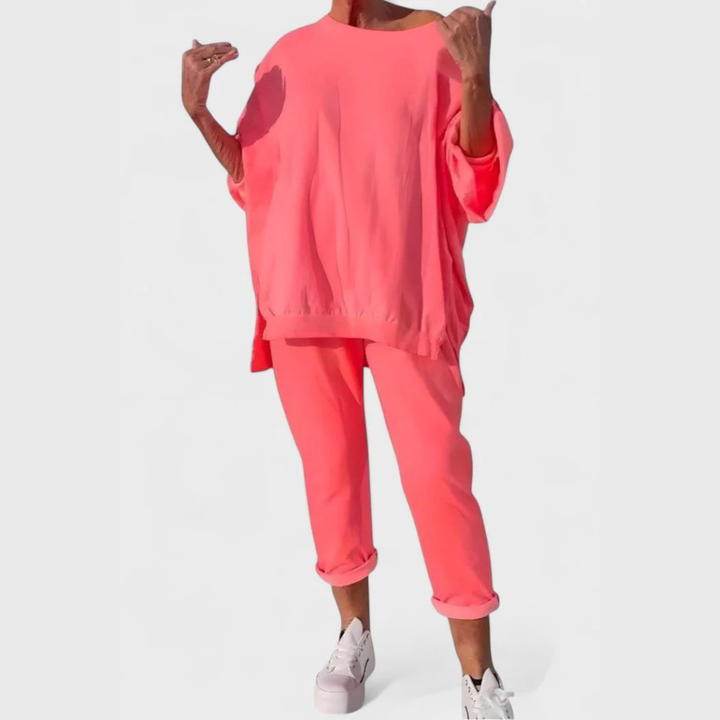 Veronika | Oversized T-Shirt &amp; Trousers
