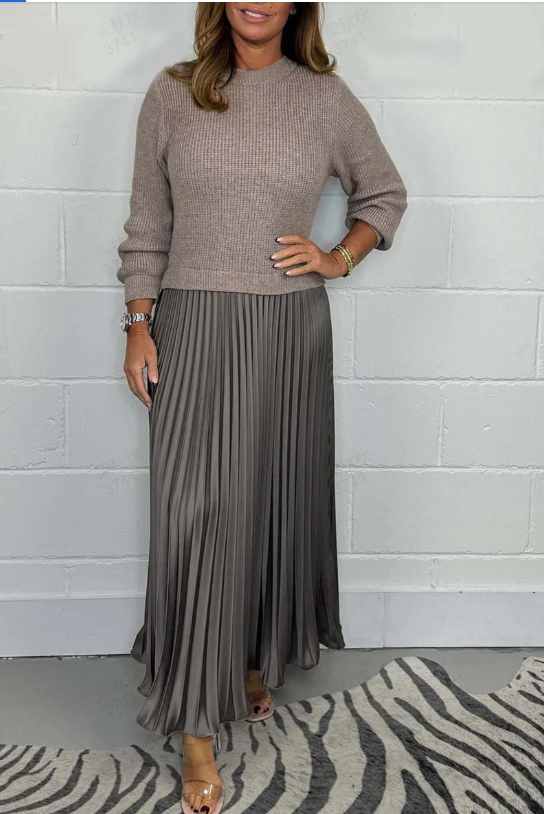 Rosalie | Patchwork Sweatshirt &amp; Pleated Dress Set