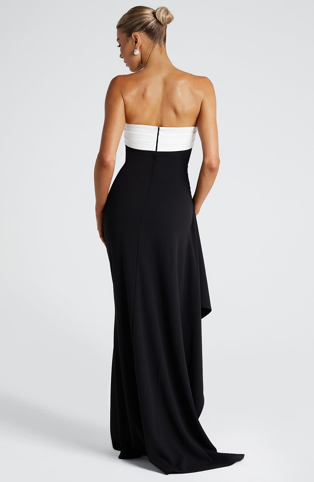 Zafira | Ruched Maxi Dress - Black/White